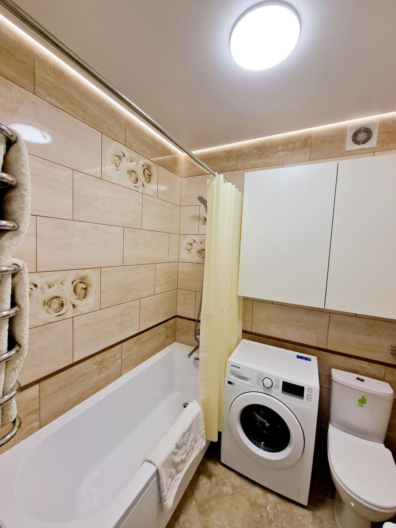 Apartament On Chornovola, 40 Жк "Варварівка" Луцк Экстерьер фото
